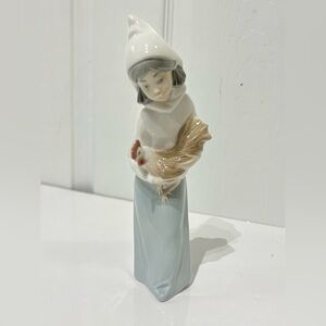Lladro Shepherdess with Rooster   Figurine -  Retired piece by Juan Huerta